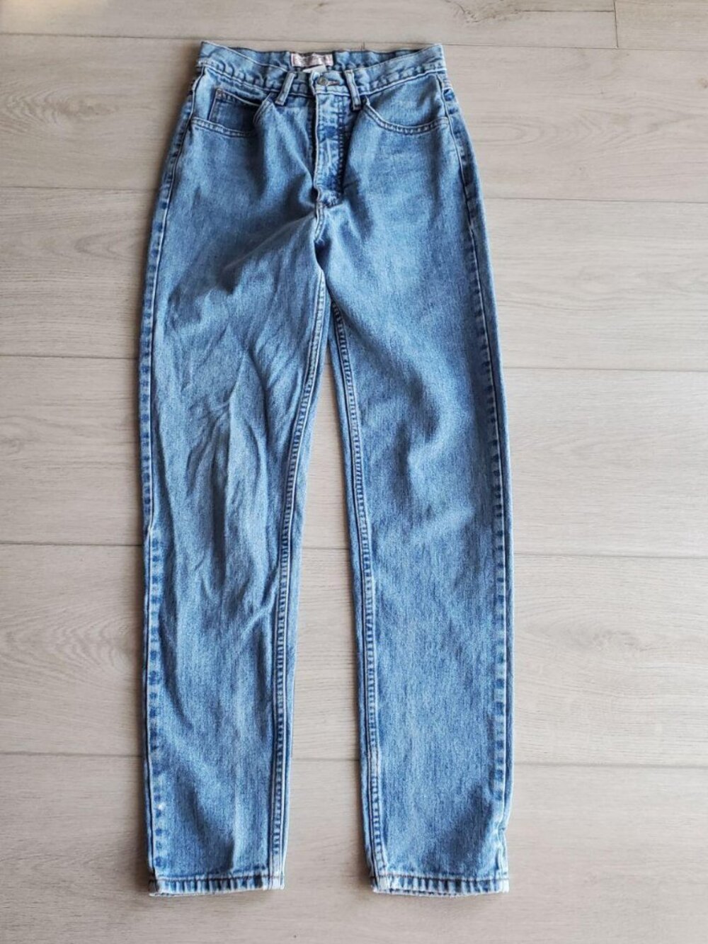 guess size 2 vintage high rise straigh leg jeans
